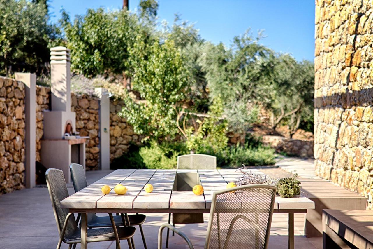 Euphoria Suites Avia Bagian luar foto