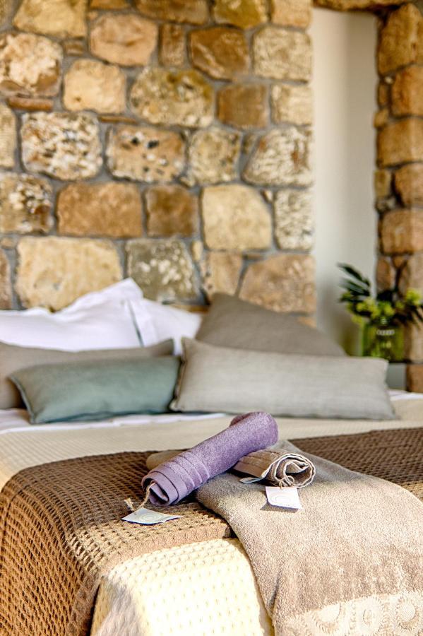 Euphoria Suites Avia Bagian luar foto