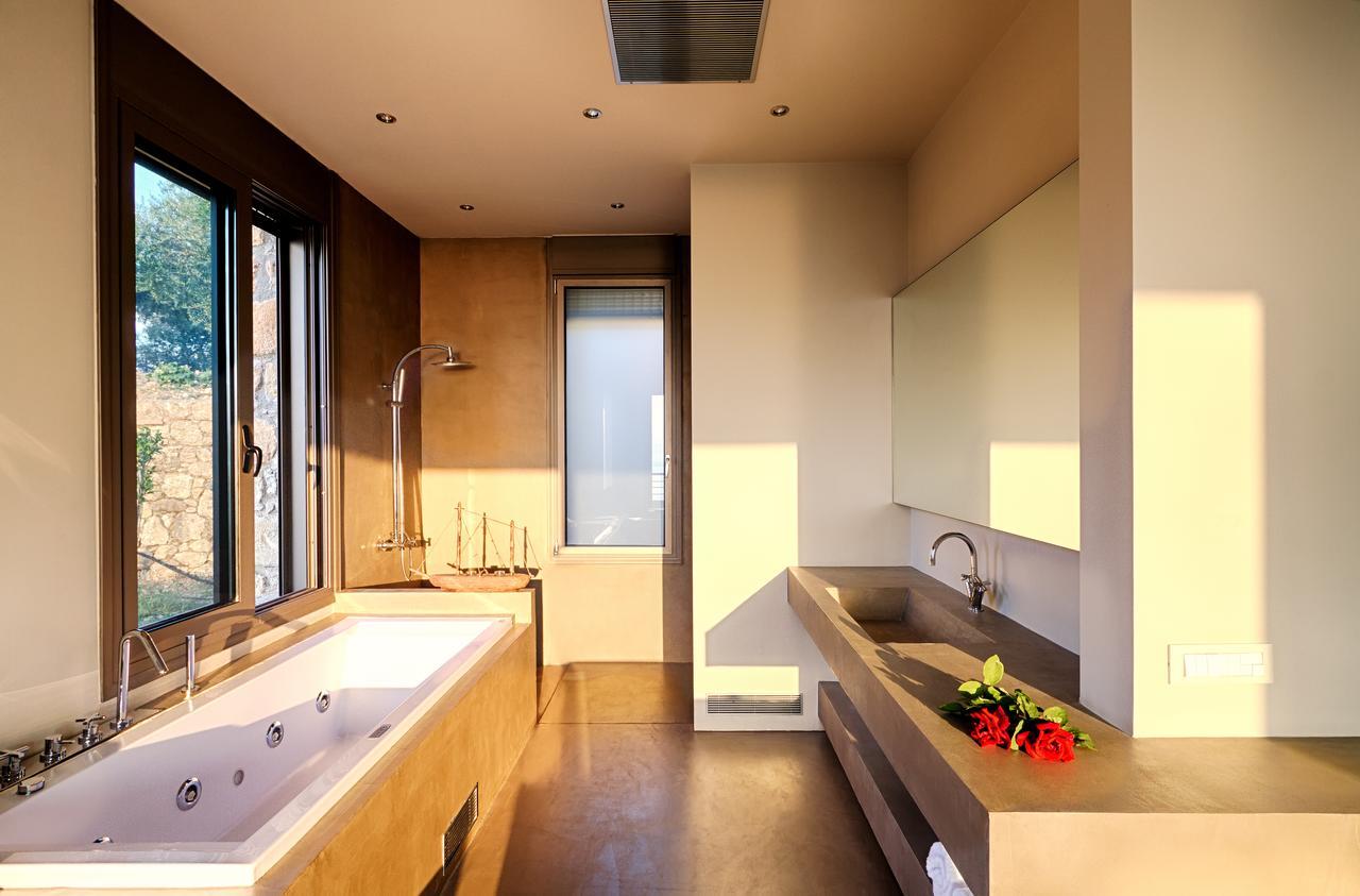 Euphoria Suites Avia Bagian luar foto
