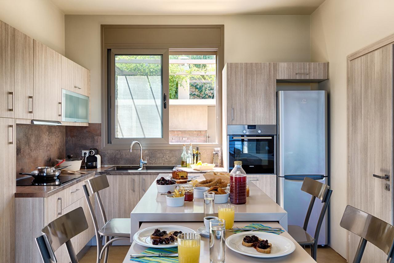Euphoria Suites Avia Bagian luar foto