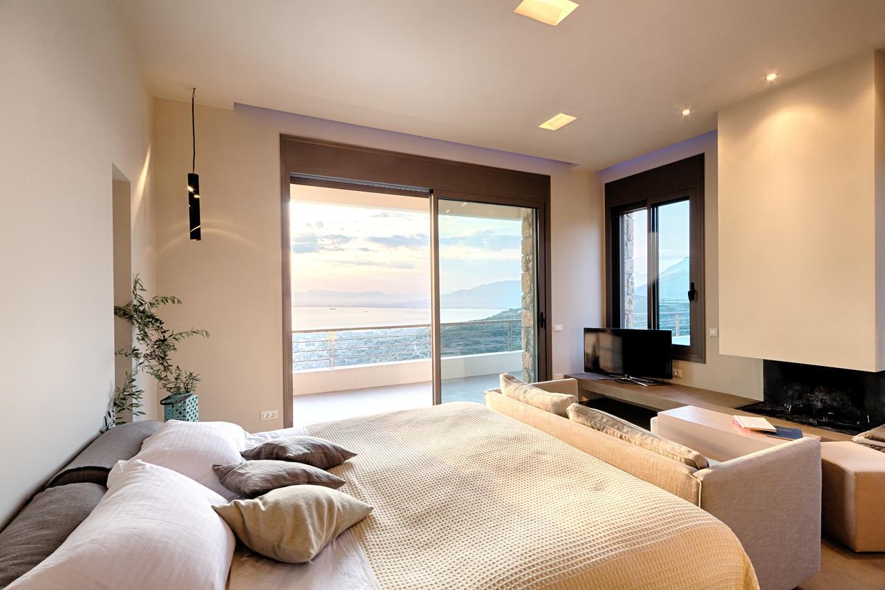 Euphoria Suites Avia Bagian luar foto